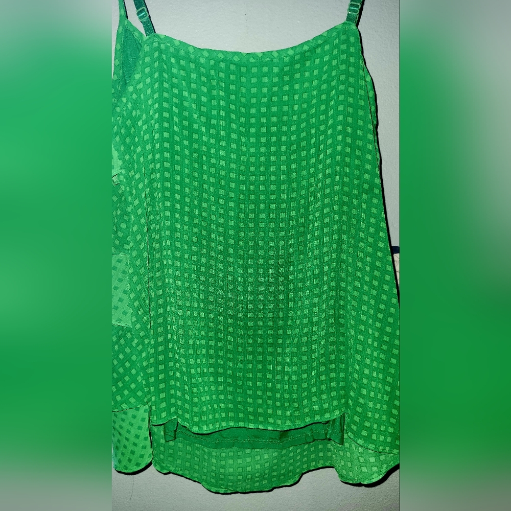 Cute Ruffle Top - Picture 2 of 3